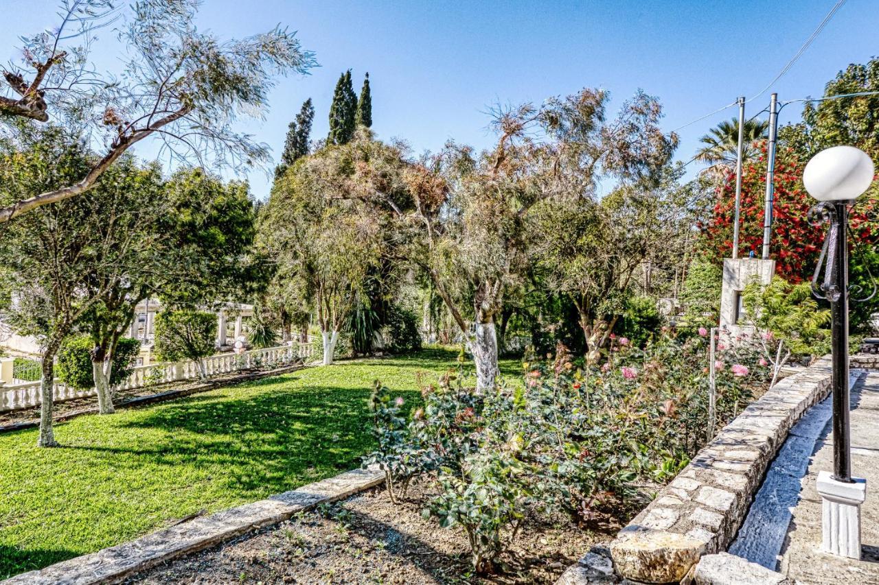 Villa Danai Agios Georgios Pagon Eksteriør billede